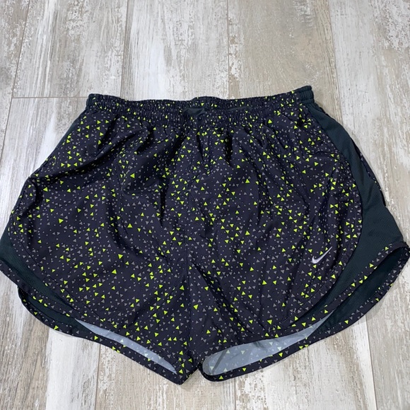 Nike Shorts - Picture 1 of 4